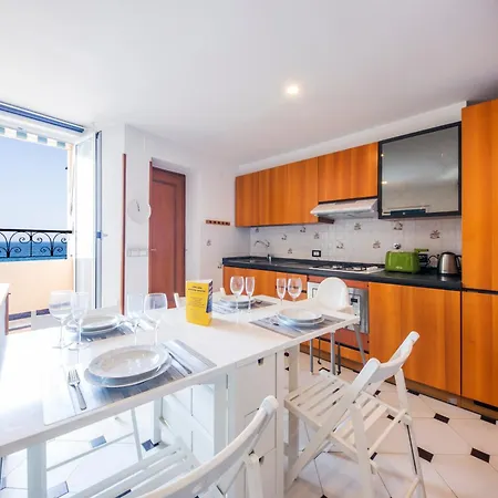 Casaviva Family Beachfront House In Camogli Exterior photo